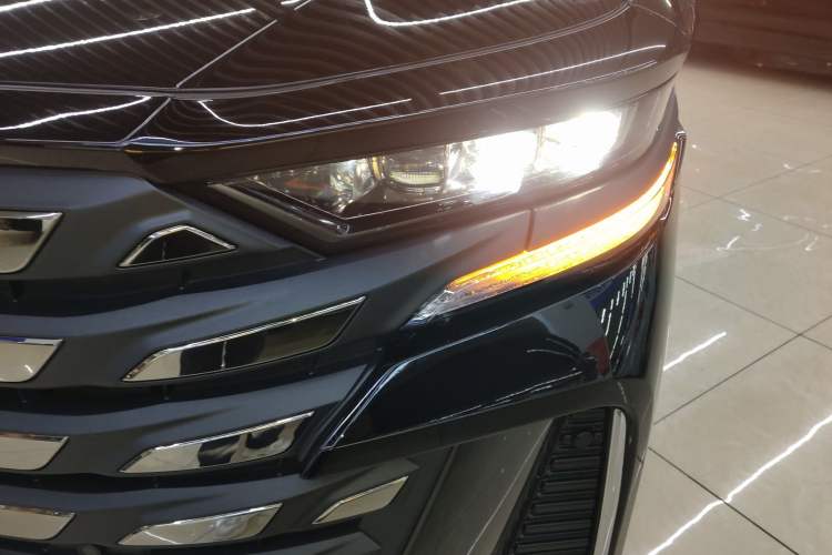 Used Toyota Vellfire 2024 Crown Dual-Engine 2.5L Supreme Executive Edition Left Front Headlight
