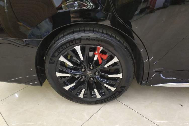 Used Toyota Vellfire 2024 Crown Dual-Engine 2.5L Supreme Executive Edition Right Rear Wheel Hub