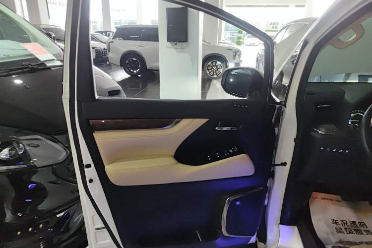Used Toyota Vellfire 2020 Dual-Engine 2.5L Black Gold Limited Edition Left Front Door Interior