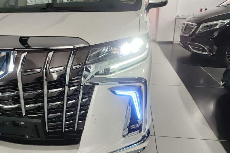 Used Toyota Vellfire 2020 Dual-Engine 2.5L Black Gold Limited Edition Left Front Headlight