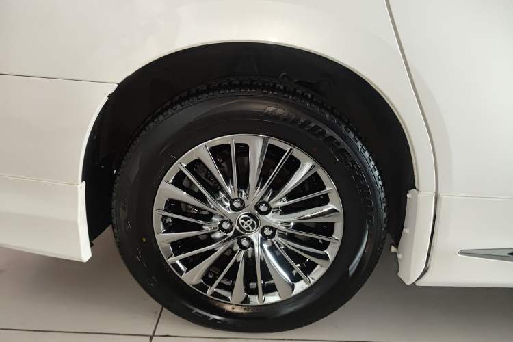 Used Toyota Vellfire 2020 Dual-Engine 2.5L Black Gold Limited Edition Right Rear Wheel Hub