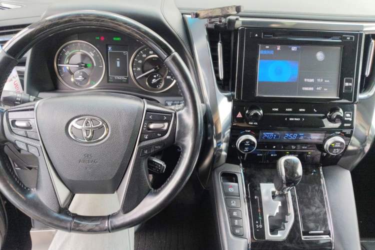 Used Toyota Vellfire 2019 Dual-Engine 2.5L HV Luxury Edition Audio And AC Panel