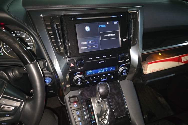 Used Toyota Vellfire 2019 Dual-Engine 2.5L HV Luxury Edition Audio And AC Panel