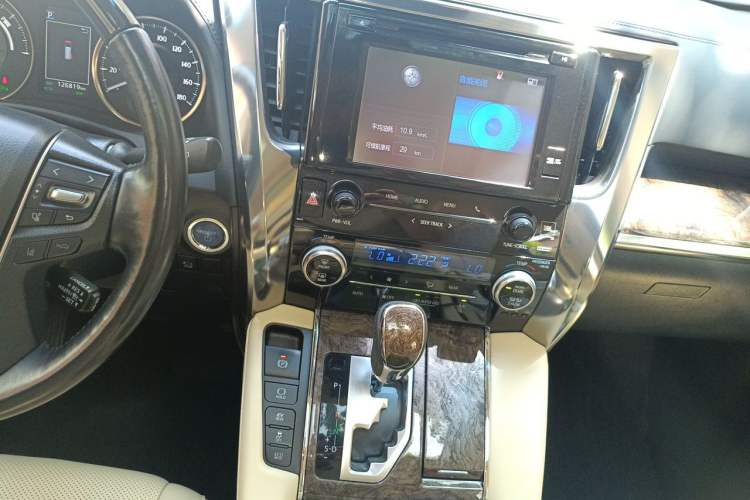 Used Toyota Vellfire 2019 Dual-Engine 2.5L HV Prestige Edition Audio And AC Panel