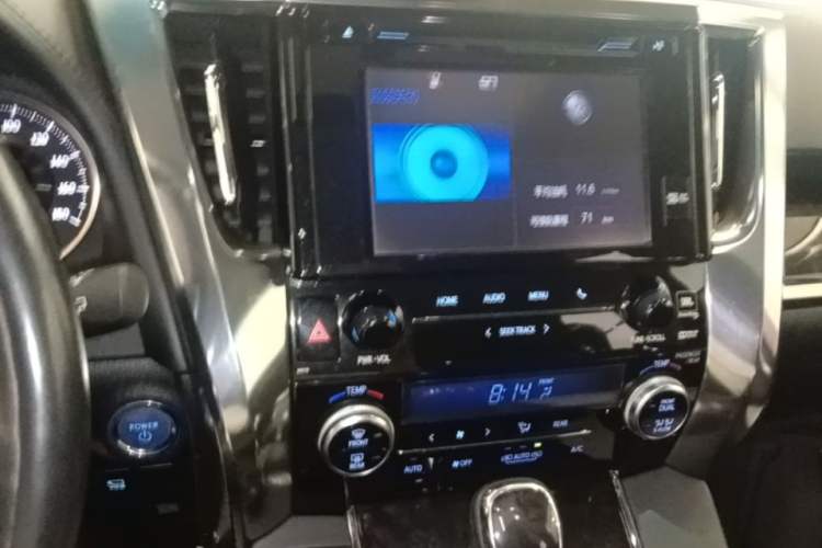 Used Toyota Vellfire 2019 Dual-Engine 2.5L HV Luxury Edition Audio And AC Panel
