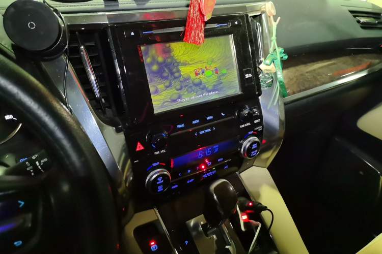 Used Toyota Vellfire 2019 Dual-Engine 2.5L HV Prestige Edition Audio And AC Panel
