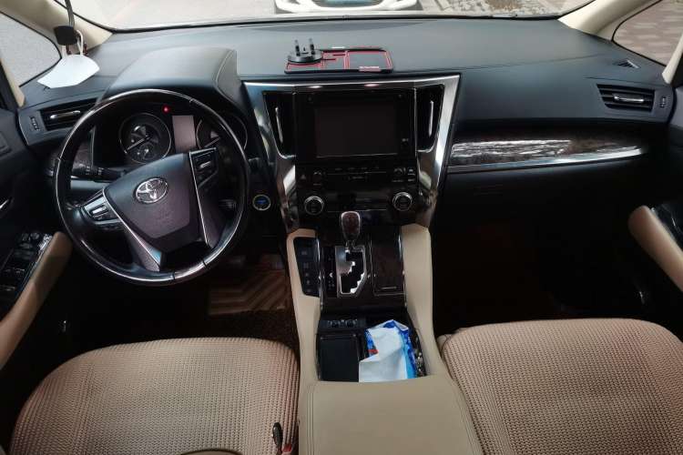 Used Toyota Vellfire 2019 Dual-Engine 2.5L HV Prestige Edition Center Console