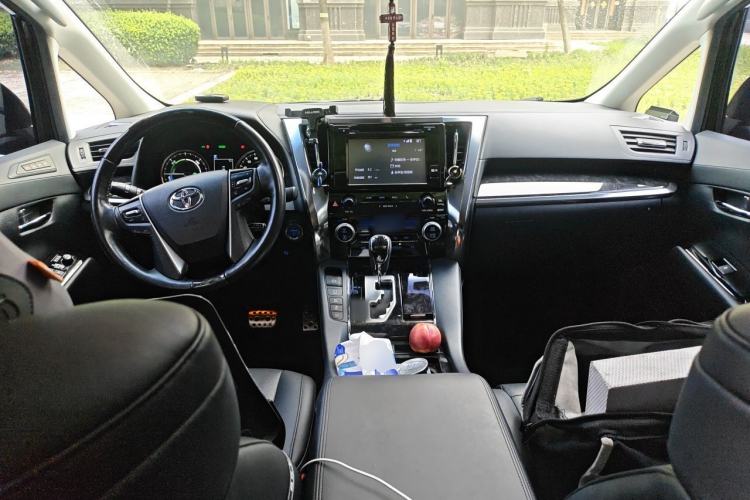 Used Toyota Vellfire 2019 Dual-Engine 2.5L HV Luxury Edition Center Console