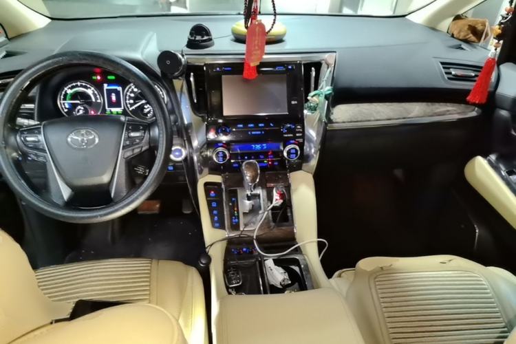 Used Toyota Vellfire 2019 Dual-Engine 2.5L HV Prestige Edition Center Console