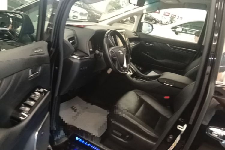Used Toyota Vellfire 2019 Dual-Engine 2.5L HV Luxury Edition Driver Seat