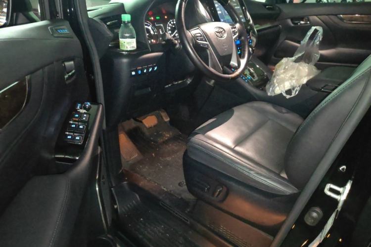 Used Toyota Vellfire 2019 Dual-Engine 2.5L HV Luxury Edition Driver Seat