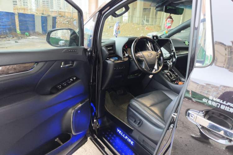 Used Toyota Vellfire 2019 Dual-Engine 2.5L HV Prestige Edition Driver Seat