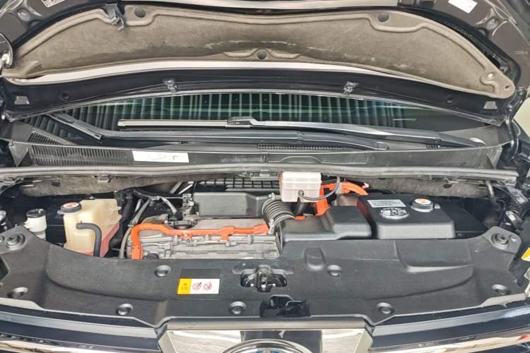 Used Toyota Vellfire 2019 Dual-Engine 2.5L HV Luxury Edition Engine Bay