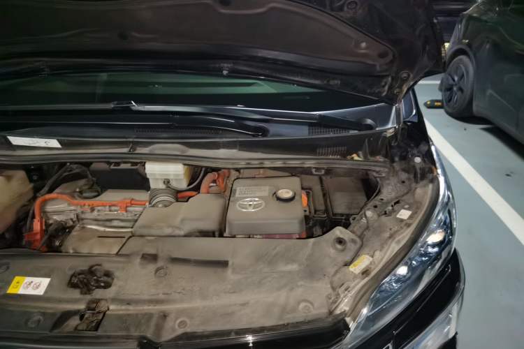 Used Toyota Vellfire 2019 Dual-Engine 2.5L HV Luxury Edition Engine Bay Left