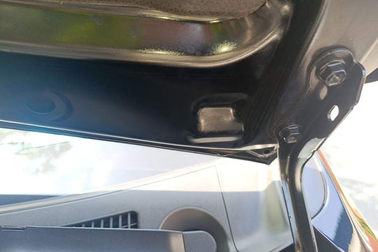 Used Toyota Vellfire 2019 Dual-Engine 2.5L HV Prestige Edition Engine Bay Left