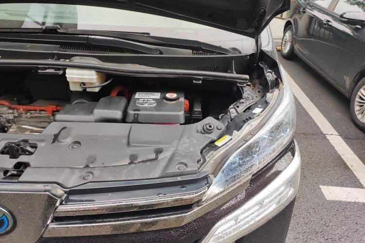 Used Toyota Vellfire 2019 Dual-Engine 2.5L HV Prestige Edition Engine Bay Left