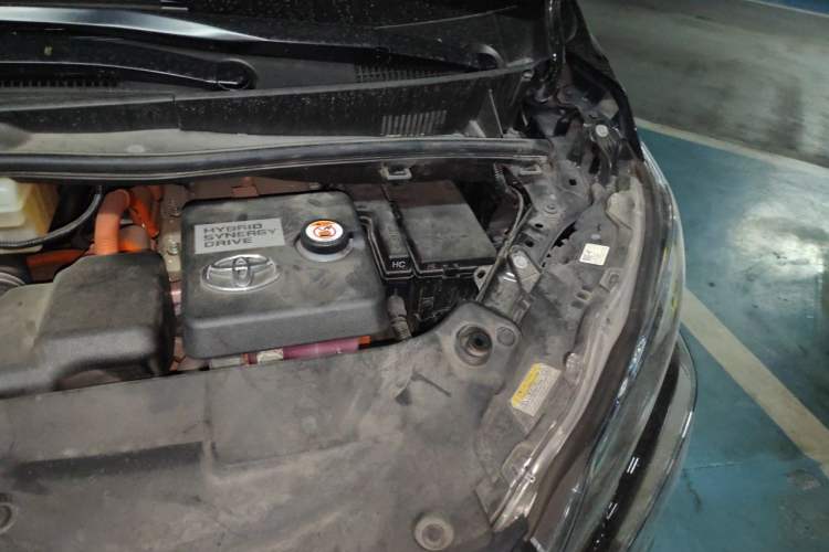 Used Toyota Vellfire 2019 Dual-Engine 2.5L HV Luxury Edition Engine Bay Left