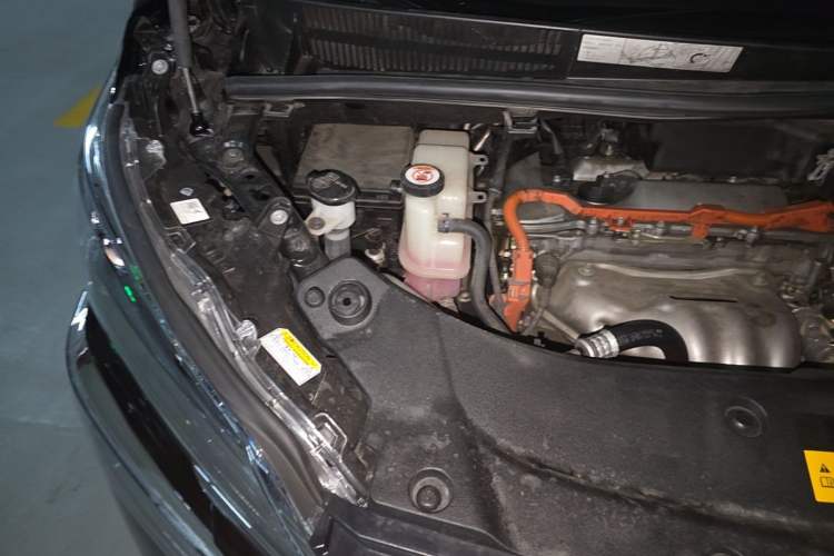 Used Toyota Vellfire 2019 Dual-Engine 2.5L HV Luxury Edition Engine Bay Right