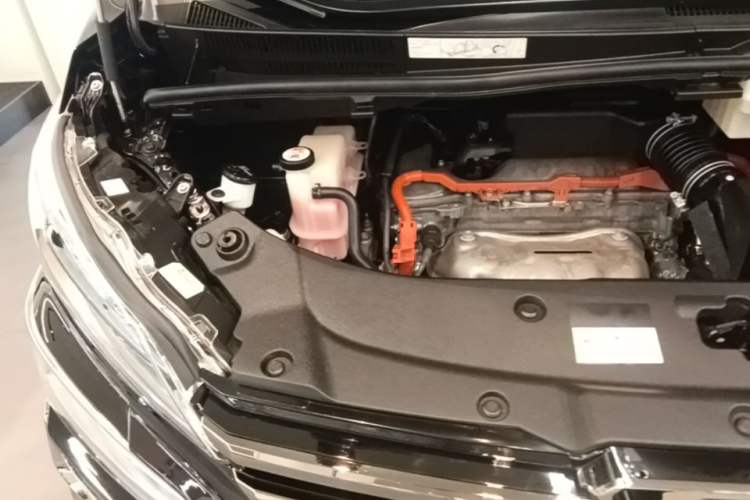 Used Toyota Vellfire 2019 Dual-Engine 2.5L HV Luxury Edition Engine Bay Right