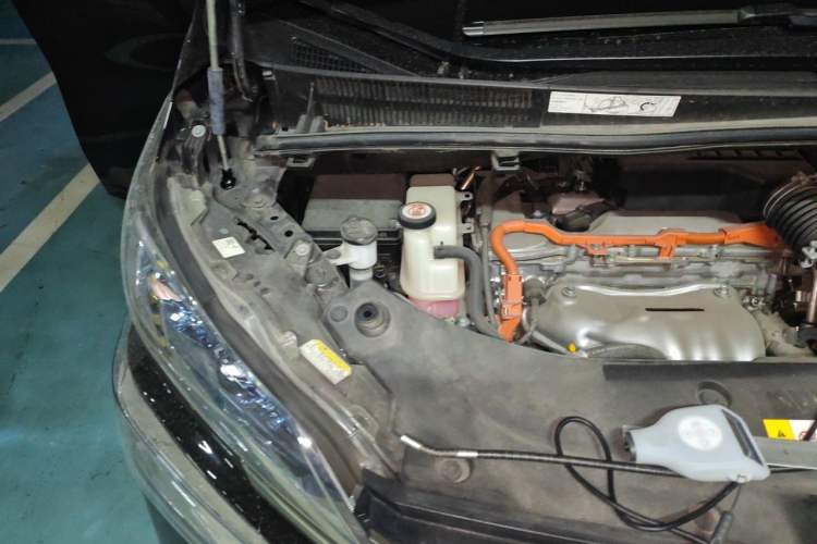 Used Toyota Vellfire 2019 Dual-Engine 2.5L HV Luxury Edition Engine Bay Right