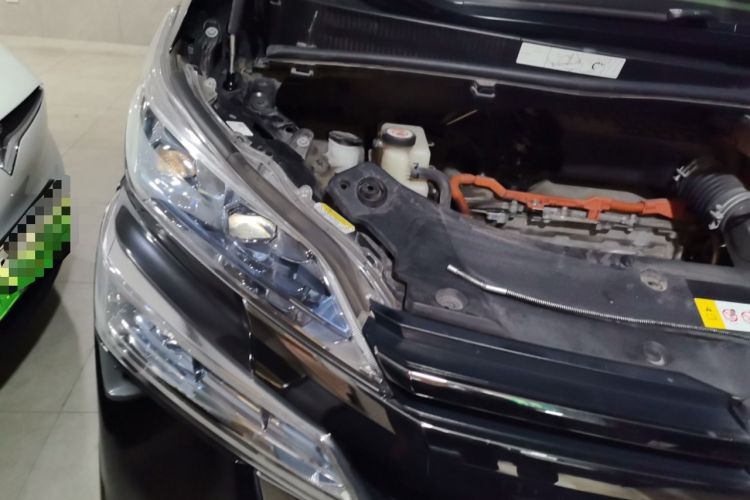 Used Toyota Vellfire 2019 Dual-Engine 2.5L HV Prestige Edition Engine Bay Right