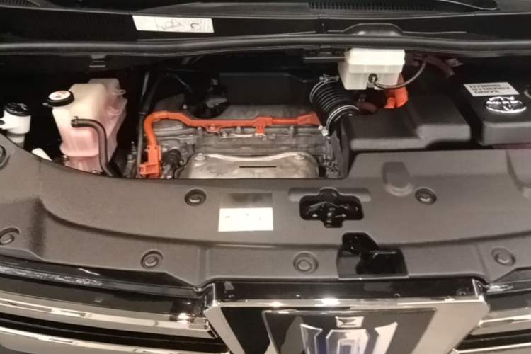 Used Toyota Vellfire 2019 Dual-Engine 2.5L HV Luxury Edition Engine Bay