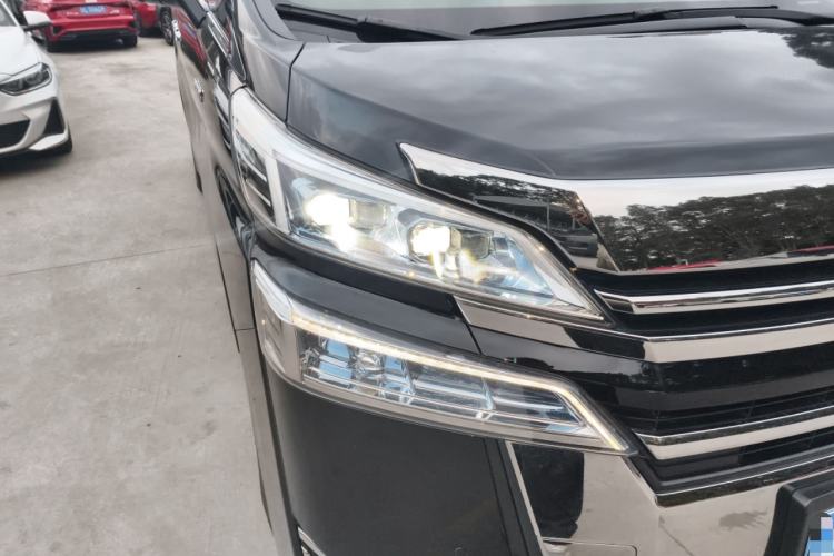 Used Toyota Vellfire 2019 Dual-Engine 2.5L HV Luxury Edition Exterior 6