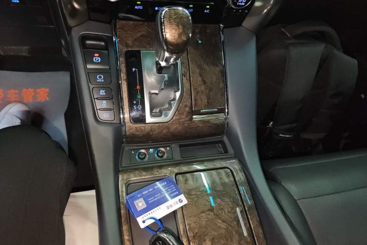 Used Toyota Vellfire 2019 Dual-Engine 2.5L HV Prestige Edition Gear Lever