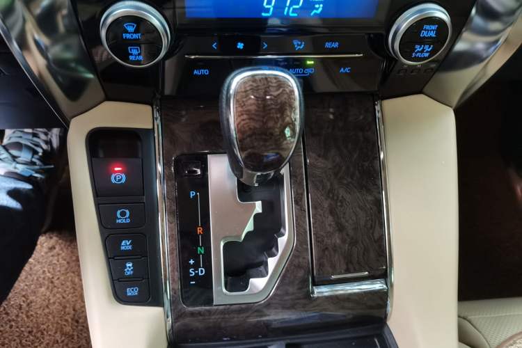 Used Toyota Vellfire 2019 Dual-Engine 2.5L HV Prestige Edition Gear Lever