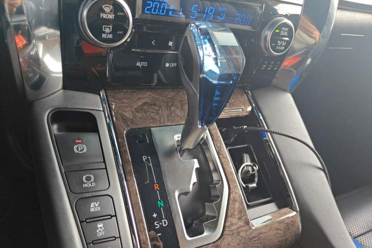 Used Toyota Vellfire 2019 Dual-Engine 2.5L HV Prestige Edition Gear Lever