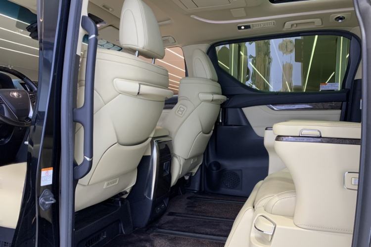 Used Toyota Vellfire 2019 Dual-Engine 2.5L HV Prestige Edition Interior 10