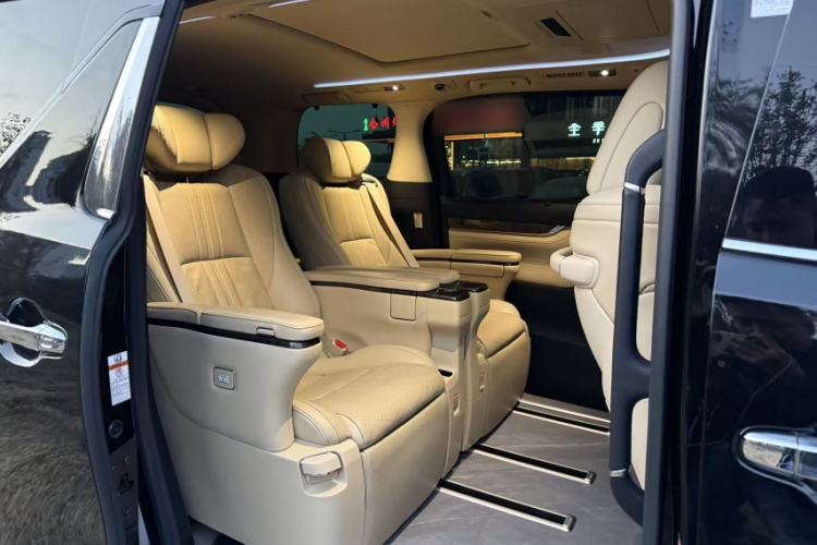 Used Toyota Vellfire 2019 Dual-Engine 2.5L HV Prestige Edition Interior 11