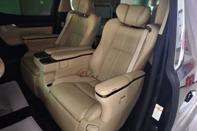Used Toyota Vellfire 2019 Dual-Engine 2.5L HV Prestige Edition Interior 4