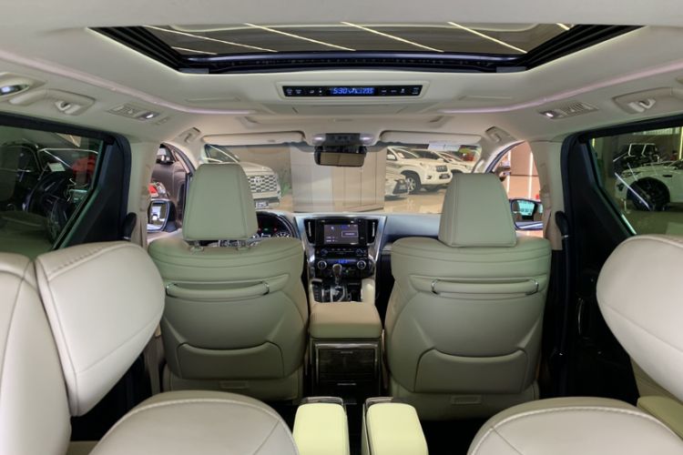 Used Toyota Vellfire 2019 Dual-Engine 2.5L HV Prestige Edition Interior 6