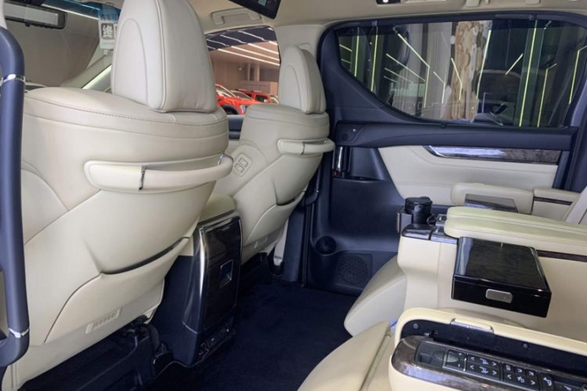 Used Toyota Vellfire 2019 Dual-Engine 2.5L HV Prestige Edition Interior 7