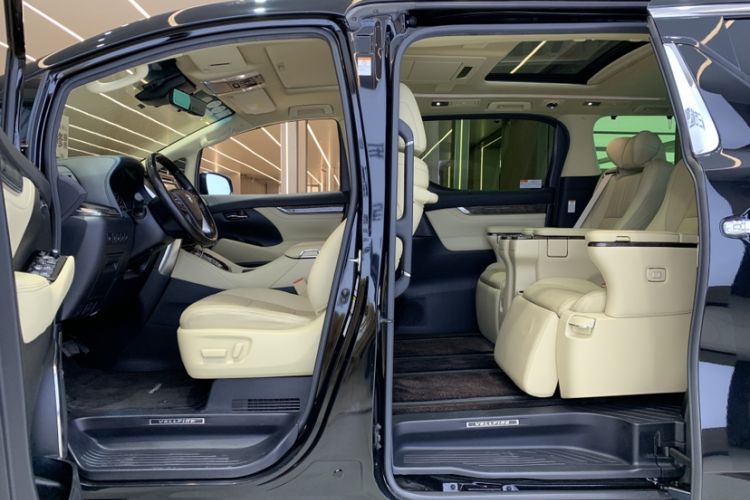 Used Toyota Vellfire 2019 Dual-Engine 2.5L HV Prestige Edition Interior 8