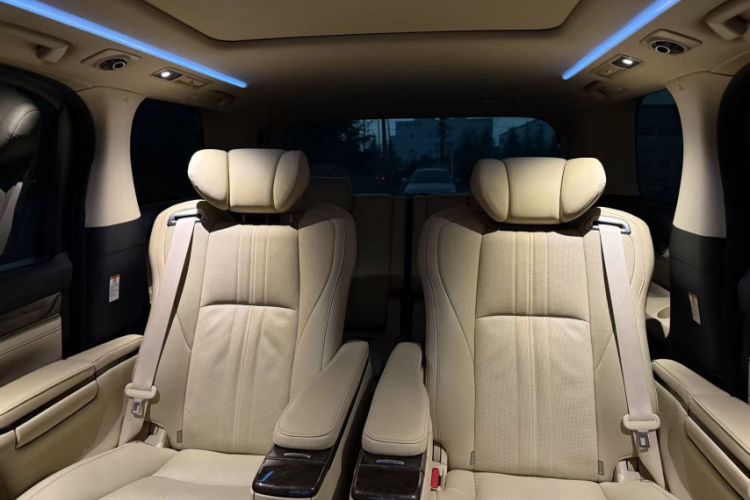 Used Toyota Vellfire 2019 Dual-Engine 2.5L HV Prestige Edition Interior 8