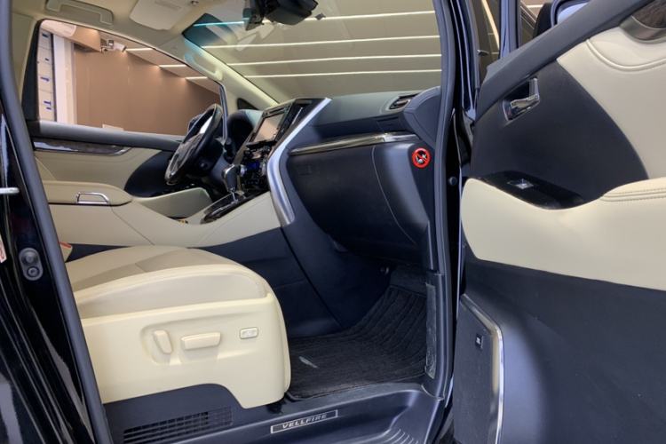 Used Toyota Vellfire 2019 Dual-Engine 2.5L HV Prestige Edition Interior 9