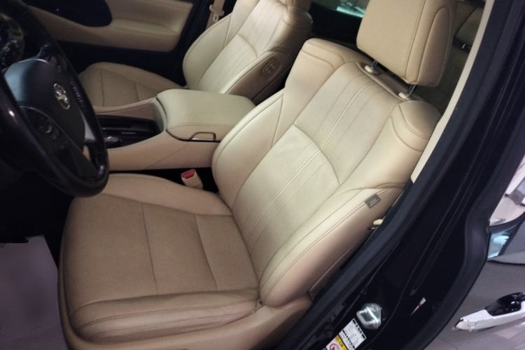 Used Toyota Vellfire 2019 Dual-Engine 2.5L HV Prestige Edition Left Front Seat