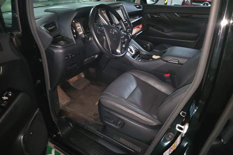 Used Toyota Vellfire 2019 Dual-Engine 2.5L HV Luxury Edition Left Front Seat