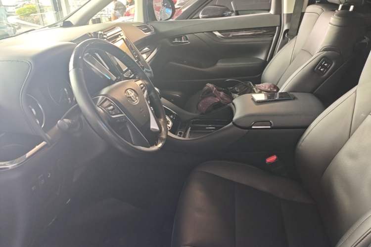 Used Toyota Vellfire 2019 Dual-Engine 2.5L HV Luxury Edition Left Front Seat
