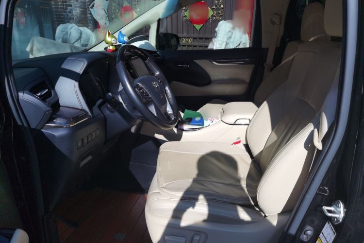 Used Toyota Vellfire 2019 Dual-Engine 2.5L HV Prestige Edition Left Front Seat