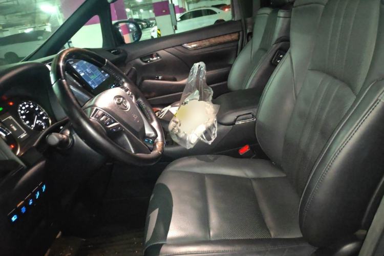 Used Toyota Vellfire 2019 Dual-Engine 2.5L HV Luxury Edition Left Front Seat