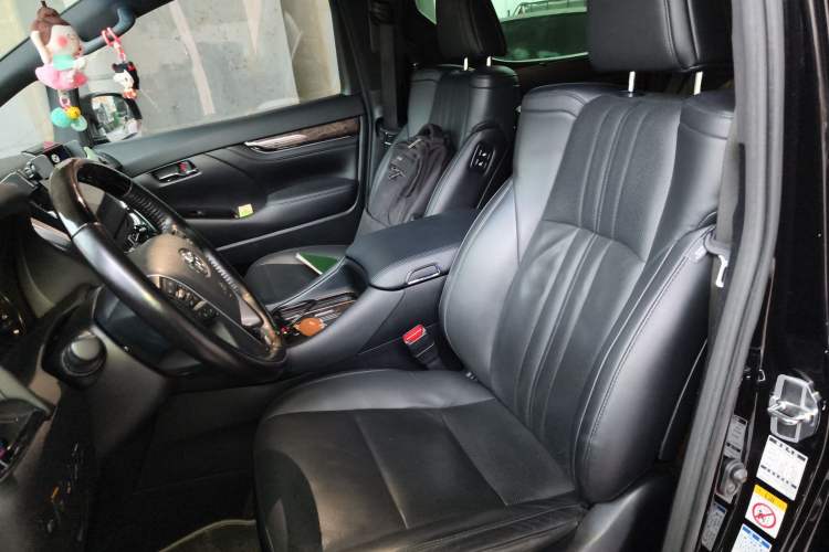 Used Toyota Vellfire 2019 Dual-Engine 2.5L HV Prestige Edition Left Front Seat