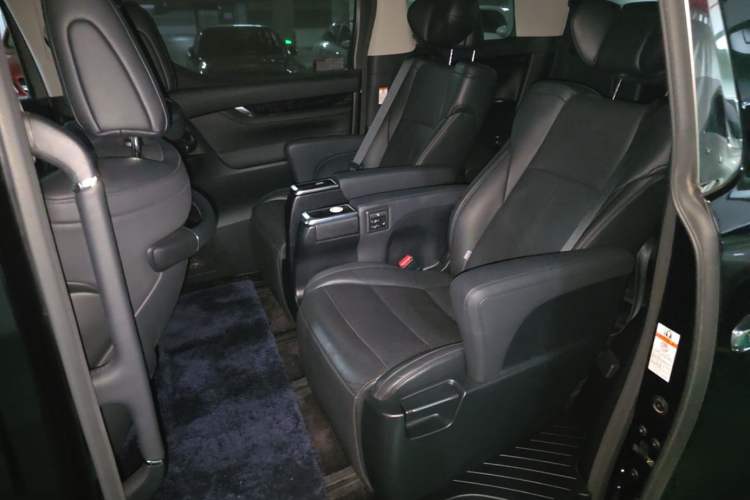 Used Toyota Vellfire 2019 Dual-Engine 2.5L HV Luxury Edition Left Rear Seat
