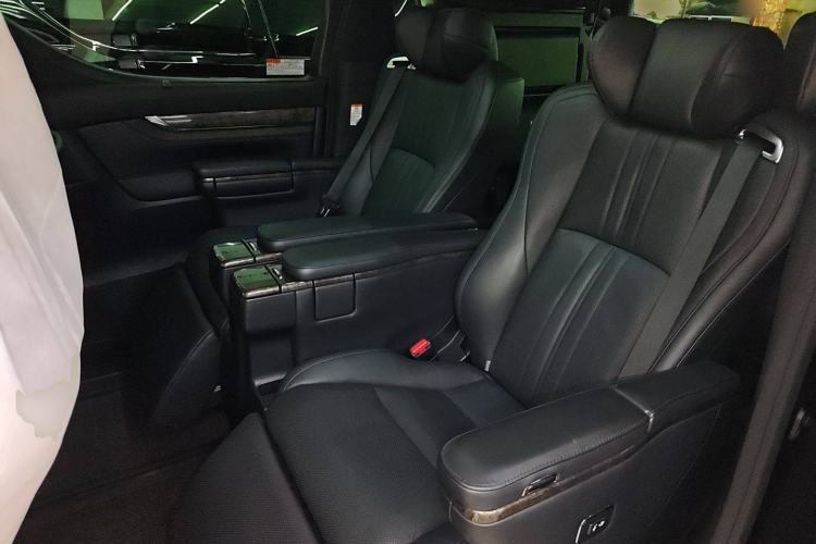 Used Toyota Vellfire 2019 Dual-Engine 2.5L HV Prestige Edition Left Rear Seat