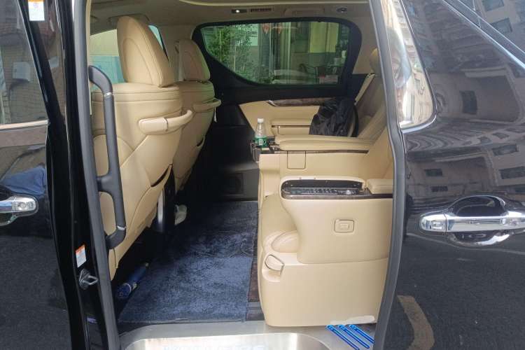 Used Toyota Vellfire 2019 Dual-Engine 2.5L HV Prestige Edition Left Rear Seat