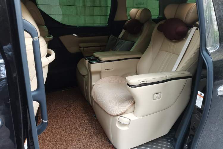 Used Toyota Vellfire 2019 Dual-Engine 2.5L HV Prestige Edition Left Rear Seat