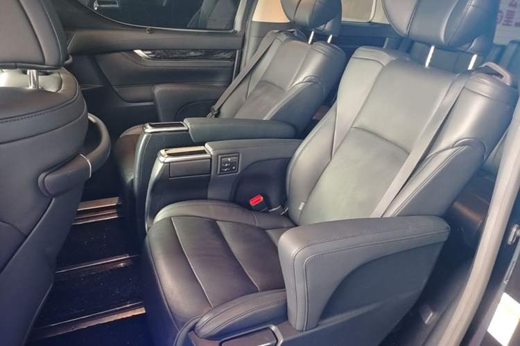 Used Toyota Vellfire 2019 Dual-Engine 2.5L HV Luxury Edition Left Rear Seat