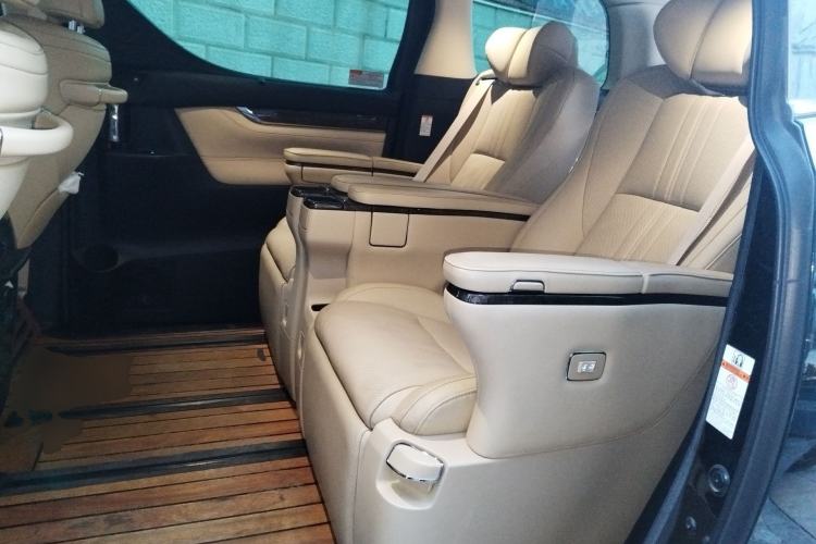 Used Toyota Vellfire 2019 Dual-Engine 2.5L HV Prestige Edition Left Rear Seat